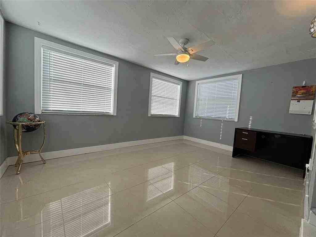 3811 Ne 18th Ave #3811 - Photo 3 of 33