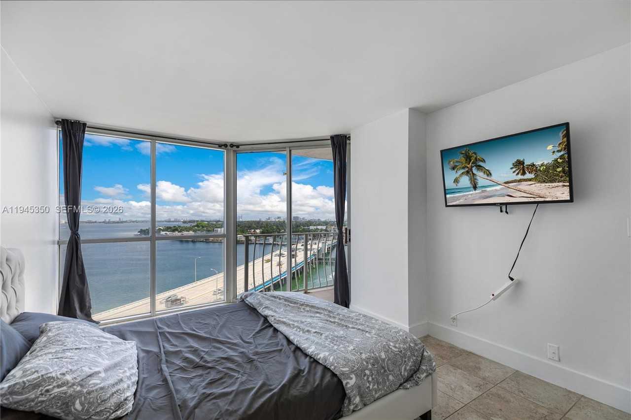 7601 E Treasure Dr #7601-1415 - Photo 7 of 14