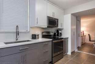 2255 Lindell Blvd - Photo 1 of 1