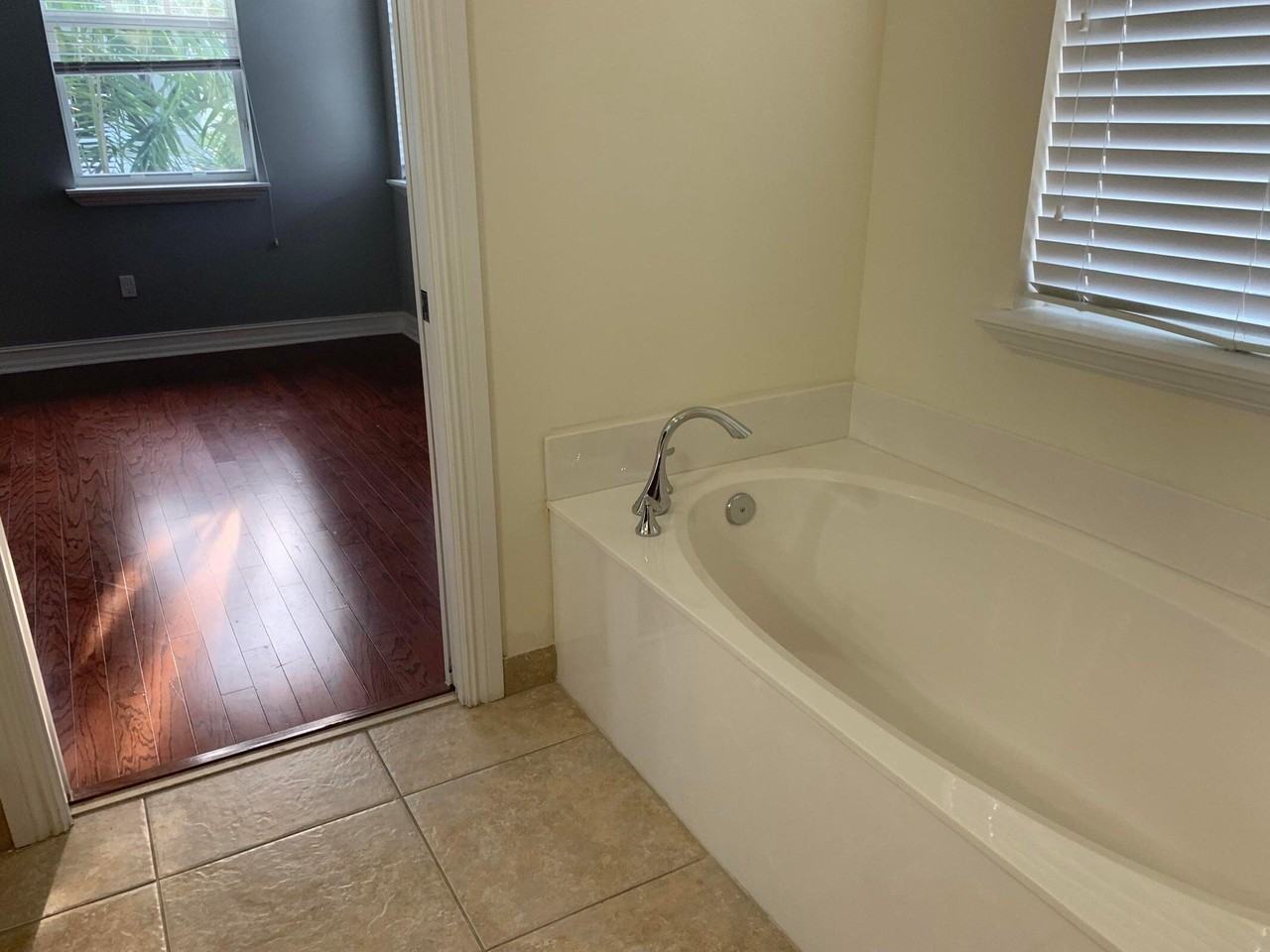 105 E Coda Cir #105 - Photo 3 of 17