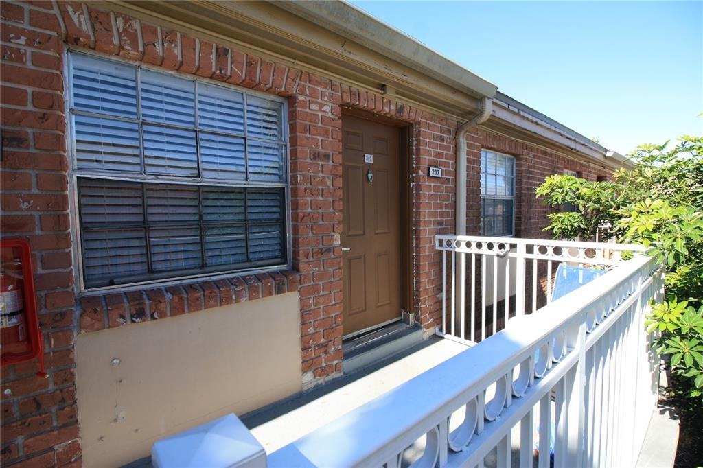 555 Flemming Way #555-207 - Photo 3 of 22