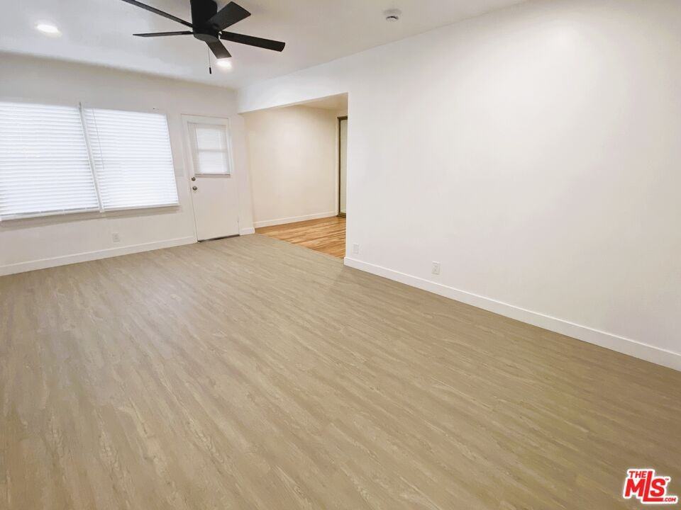 2616 S Barrington Ave #2616 - Photo 5 of 15