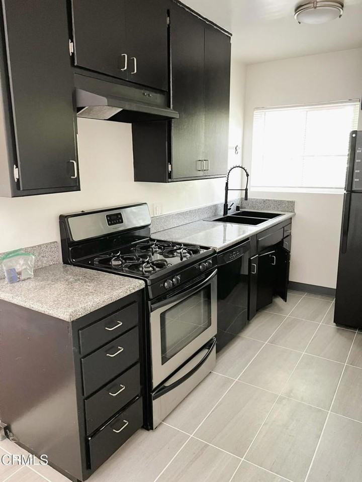 12256 Riverside Dr #12256-2 - Photo 2 of 7