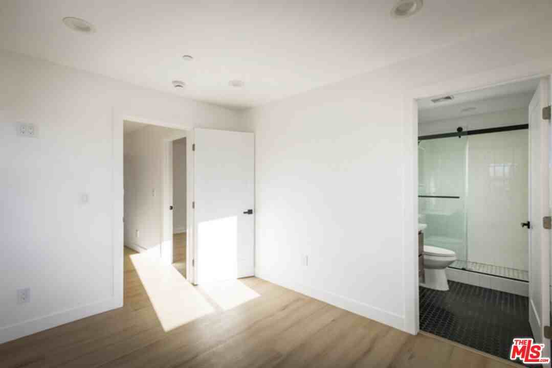 2653 Vineyard Ave #2653 - Photo 4 of 10