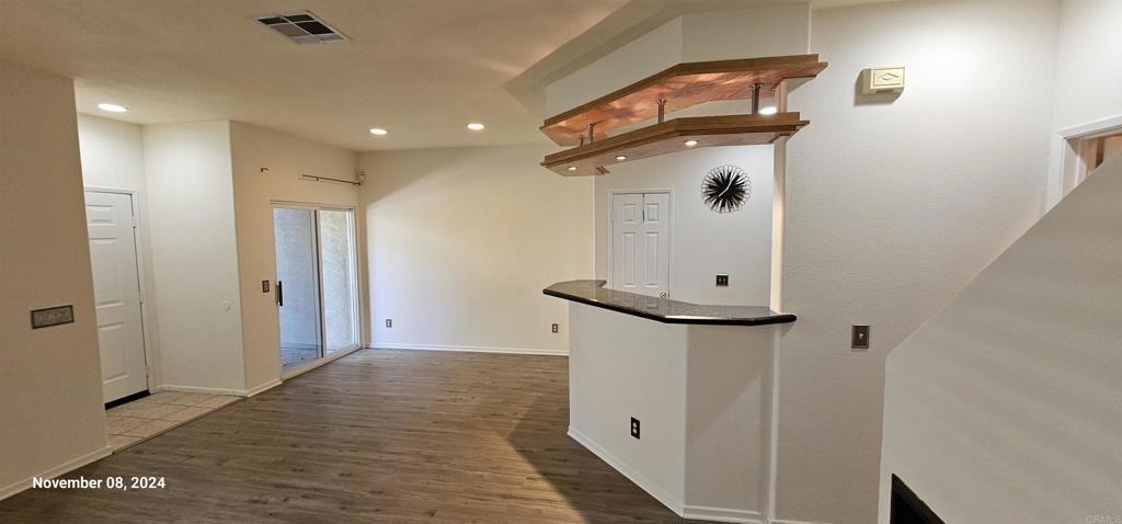 2046 Azure Cv #2046-7 - Photo 3 of 19