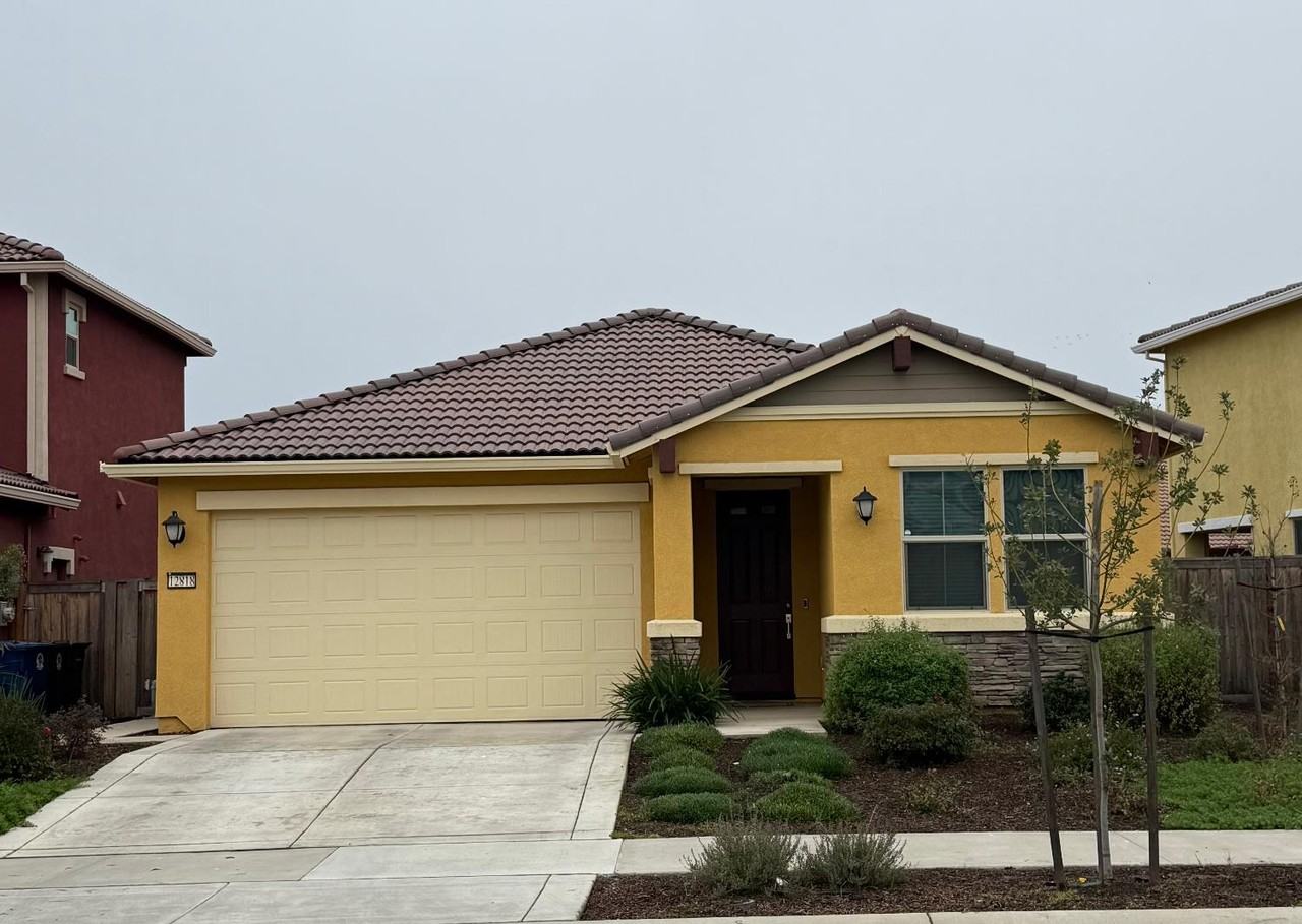 12818 Knightsbrook Ave #12818 - Photo 7 of 10