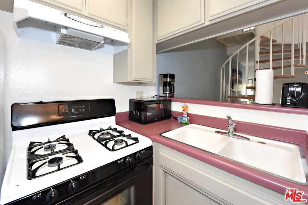 3600 Bagley Ave #3600-310 - Photo 5 of 29