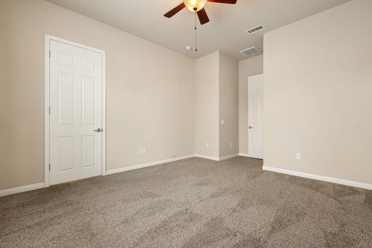 81648 Avenida De Musica #81648