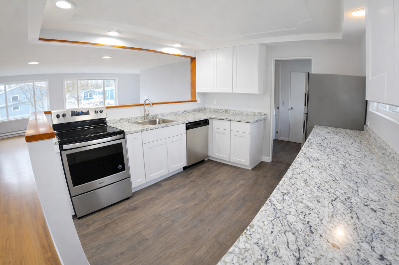 1112 S Yew St - Photo 2 of 10