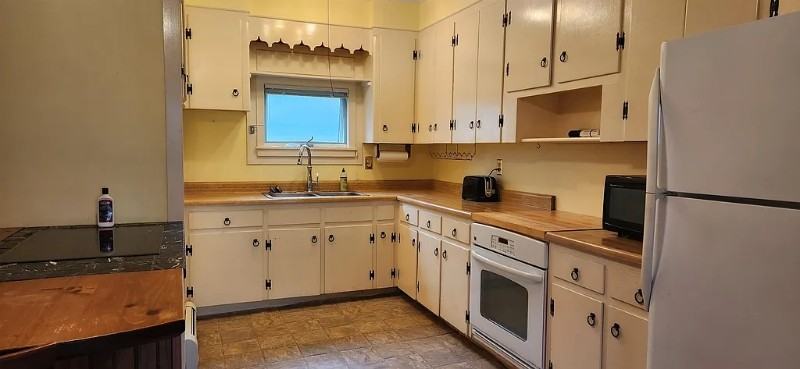 170 S Main St #1 - Photo 3 of 13