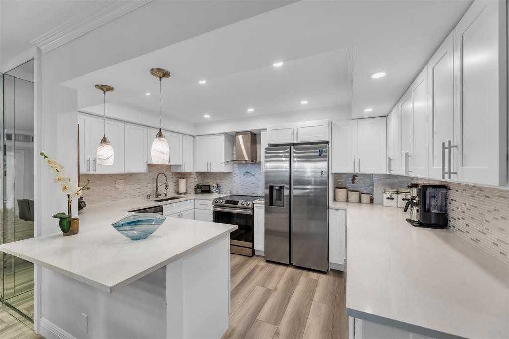 3750 Galt Ocean Dr #3750-704 - Photo 5 of 50