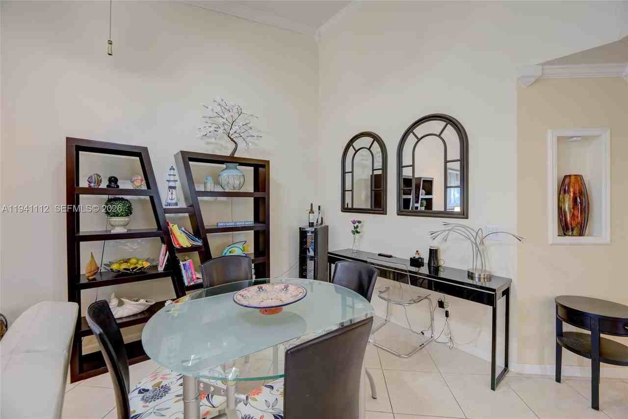 1248 W Lakes Dr #1248-1248 - Photo 2 of 31