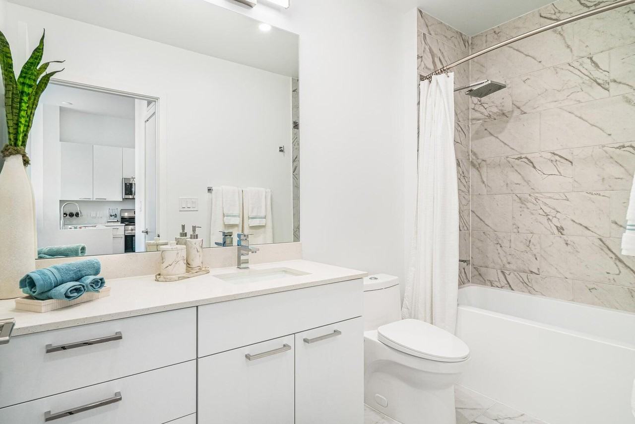 2121 Broward Ave #2121-403 - Photo 3 of 9