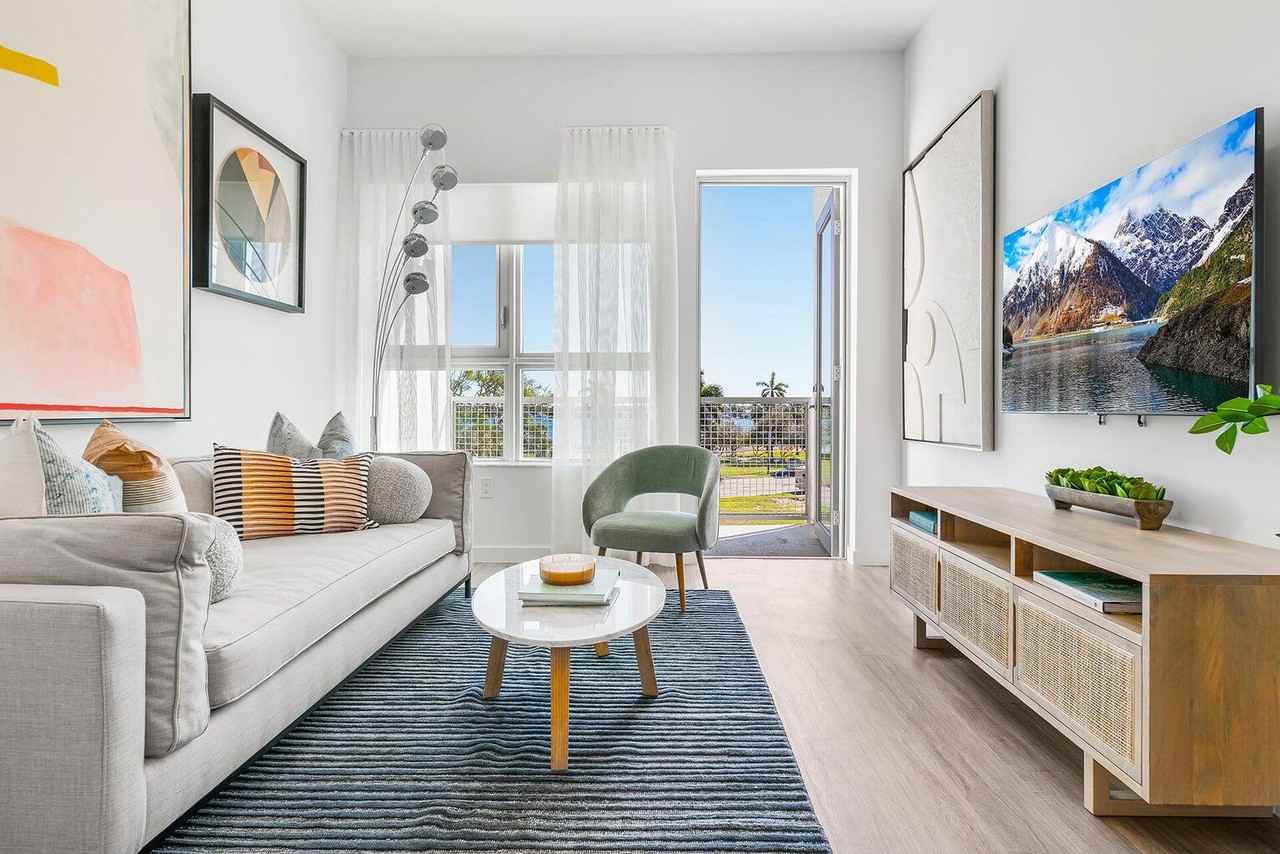 2121 Broward Ave #2121-403 - Photo 5 of 9