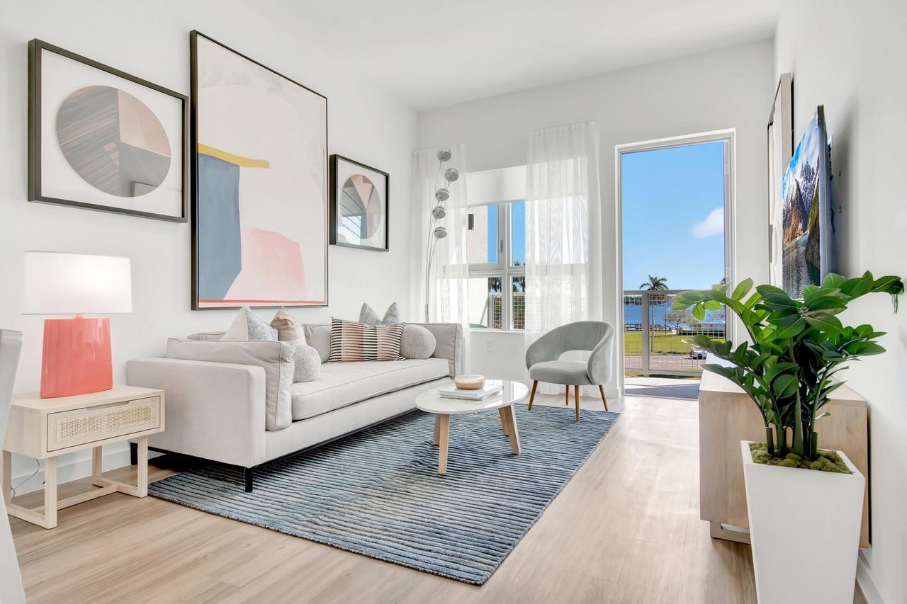 2121 Broward Ave #2121-403 - Photo 7 of 9