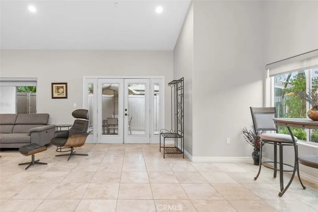 16577 Knollwood Dr #16577 - Photo 6 of 28