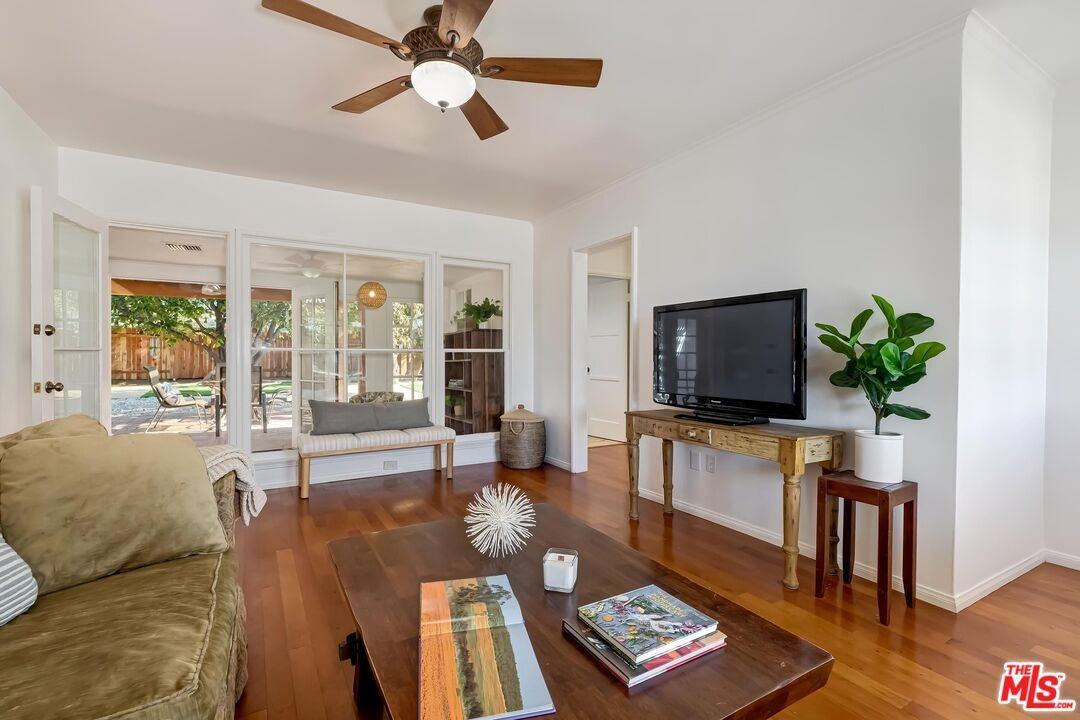 7236 Encino Ave #7236 - Photo 4 of 20