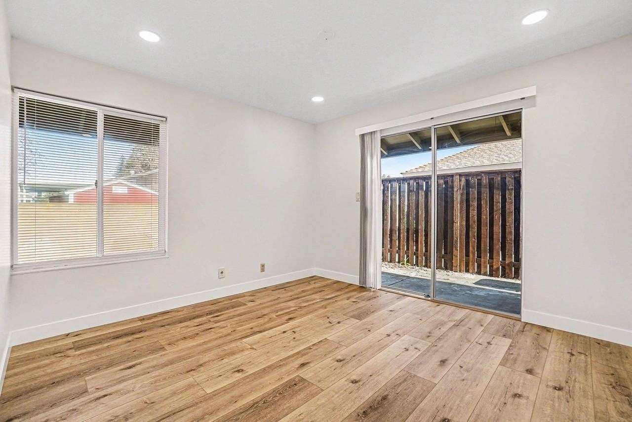 2009 Olivera Rd #2009D - Photo 6 of 12