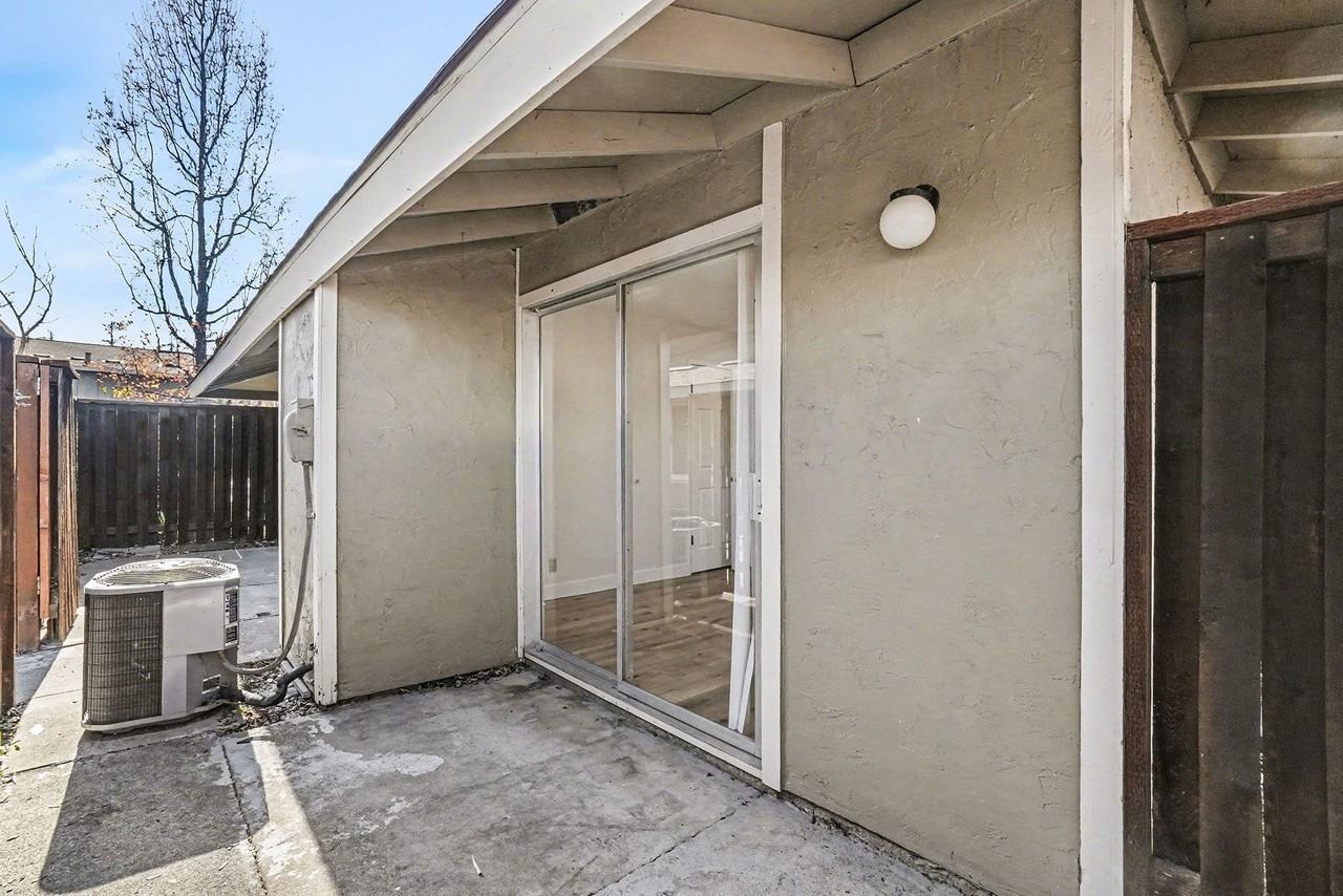 2009 Olivera Rd #2009D - Photo 7 of 12