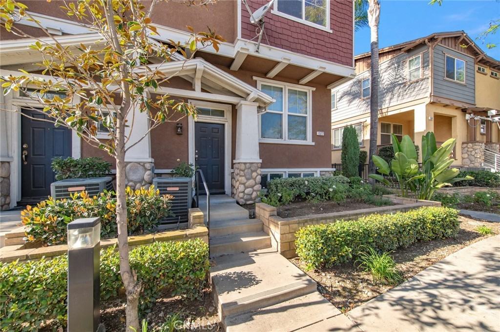 1577 Ledgestone Ln #1577 - Photo 4 of 35