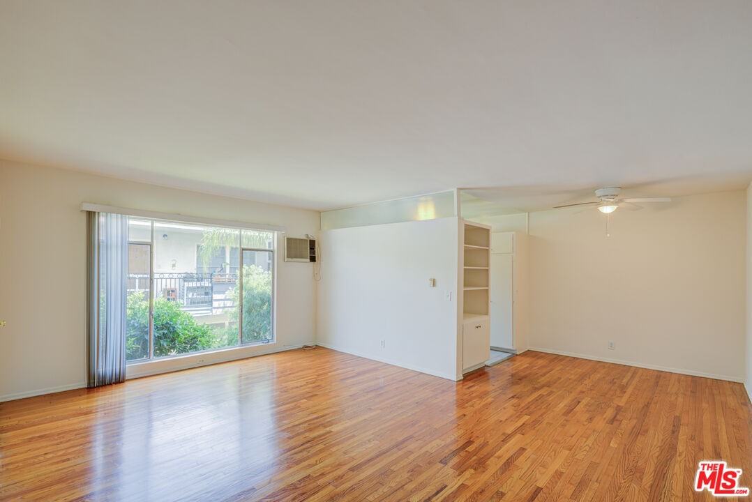 1055 S Wooster St #1055-5 - Photo 2 of 15