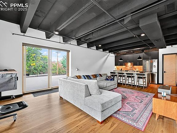 20 Boulder Crescent St #12 - Photo 2 of 16