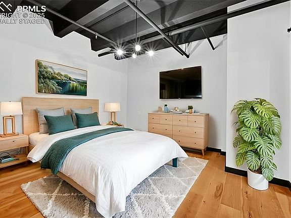 20 Boulder Crescent St #12 - Photo 6 of 16