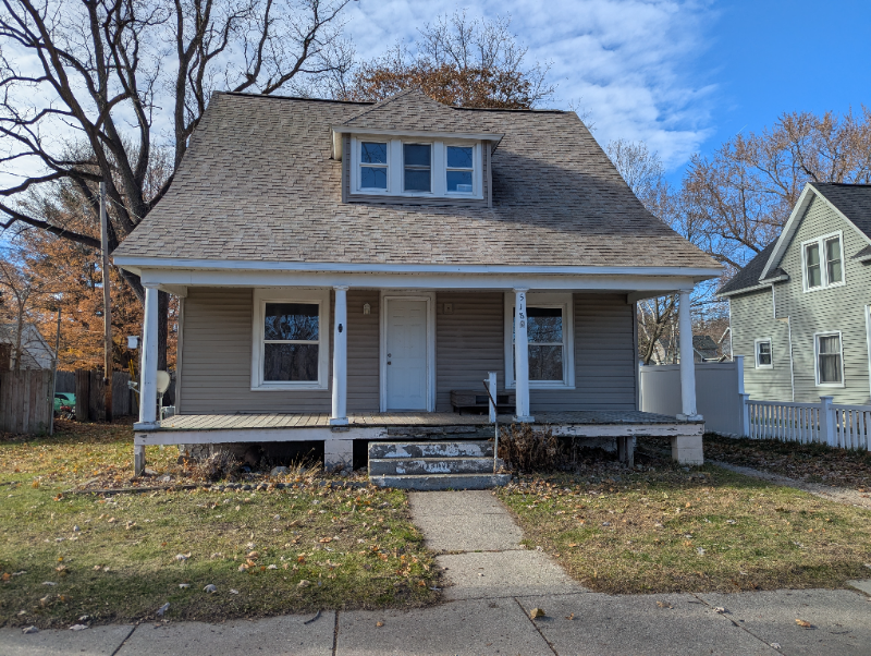 518 N Hanover St - Photo 2 of 17