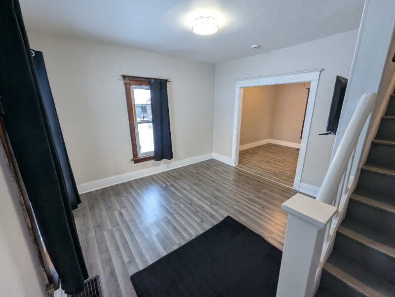 518 N Hanover St - Photo 7 of 17