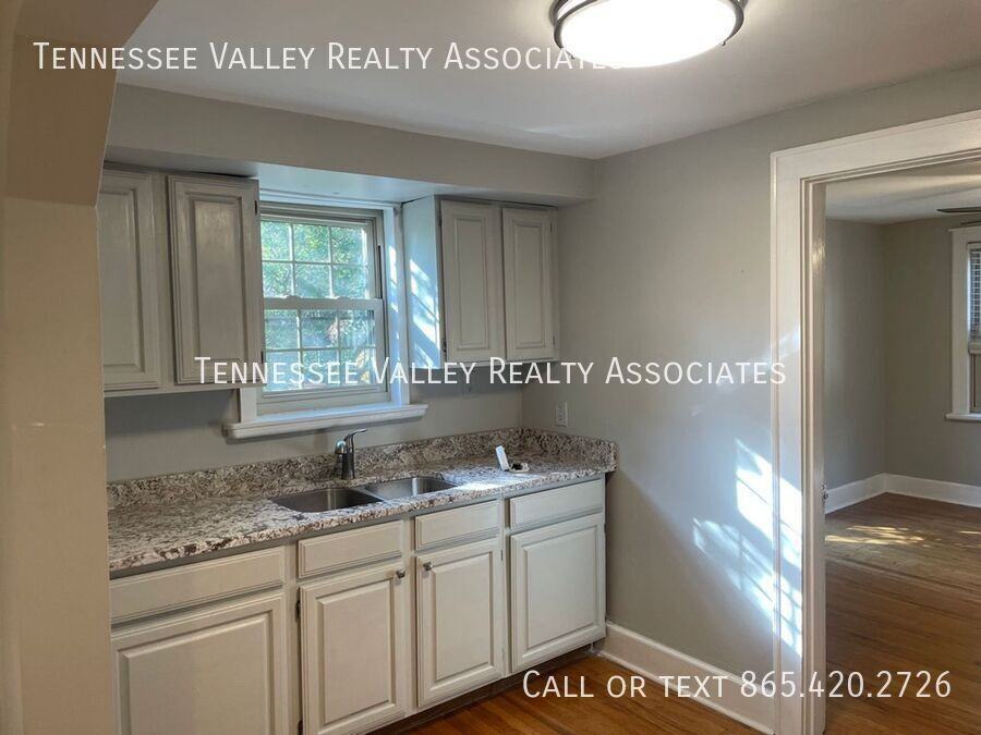 419 Noelton Dr #4 - Photo 7 of 13