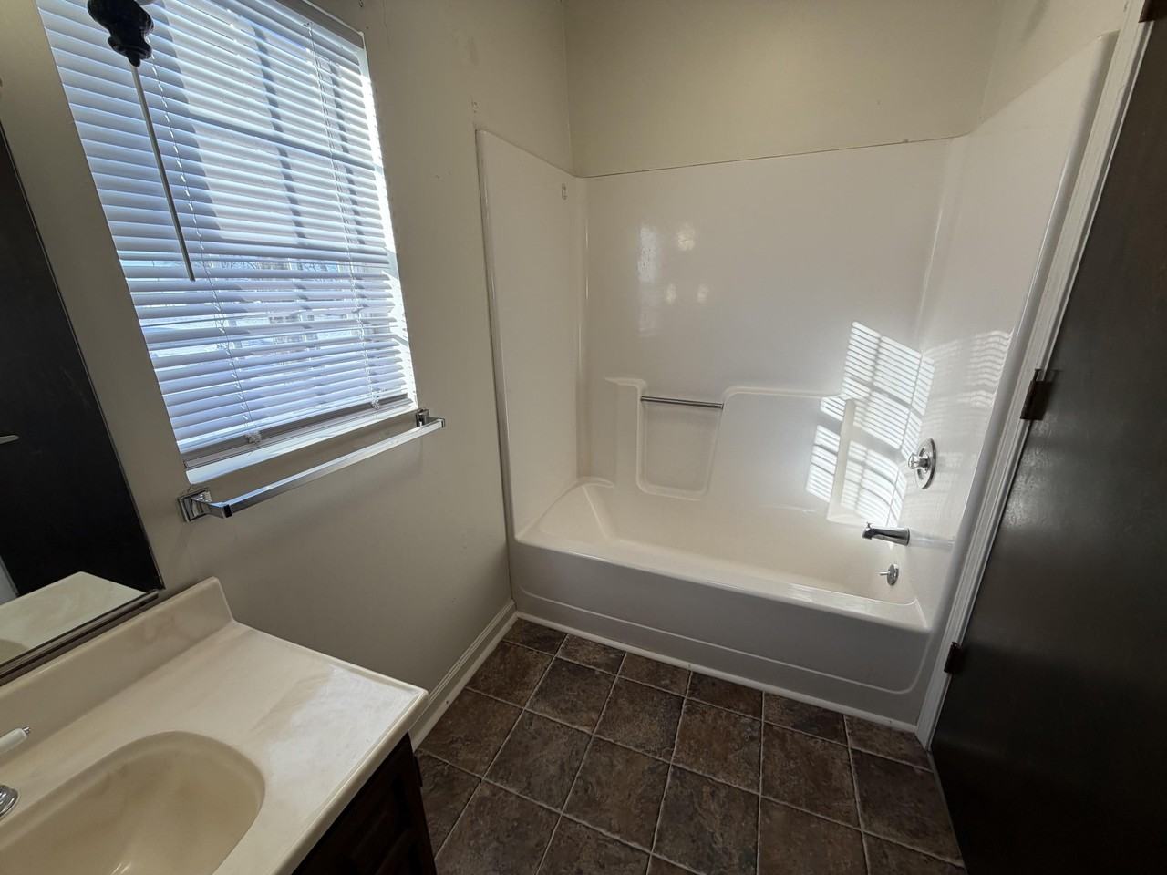 23609-2 N 1800 #E - Photo 7 of 17