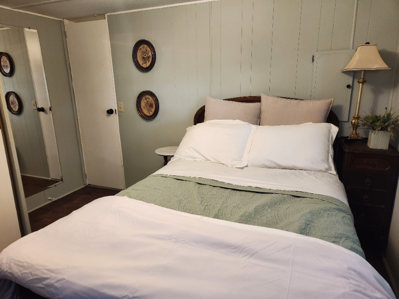 420 49th St E #1 - Photo 2 of 20