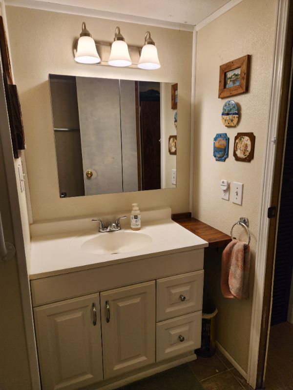 420 49th St E #1 - Photo 6 of 20