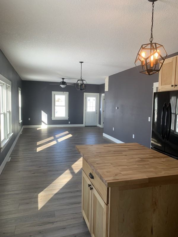 603 E 1st St - Photo 7 of 14