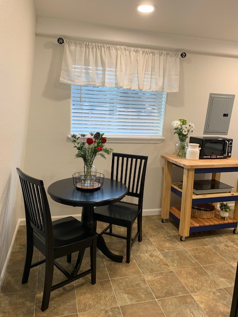 1820 Whitman Rd - Photo 6 of 13