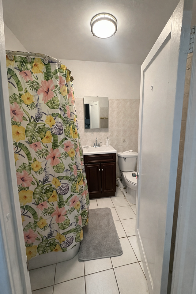 946 East 45th Street #1 - Photo 6 of 6