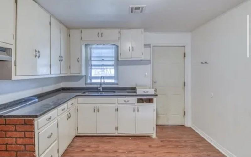 1814 S 20th St - Photo 7 of 16