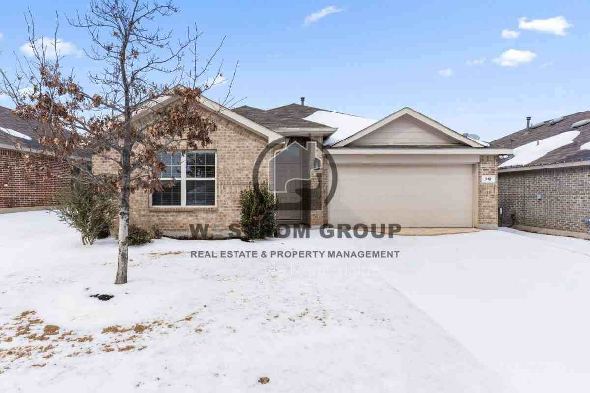 312 Saguaro Dr - Photo 2 of 8