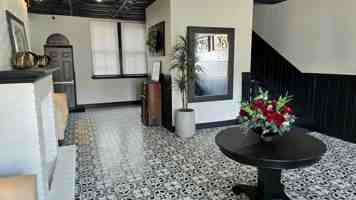 featured image of 404 Saint Philip St #1C