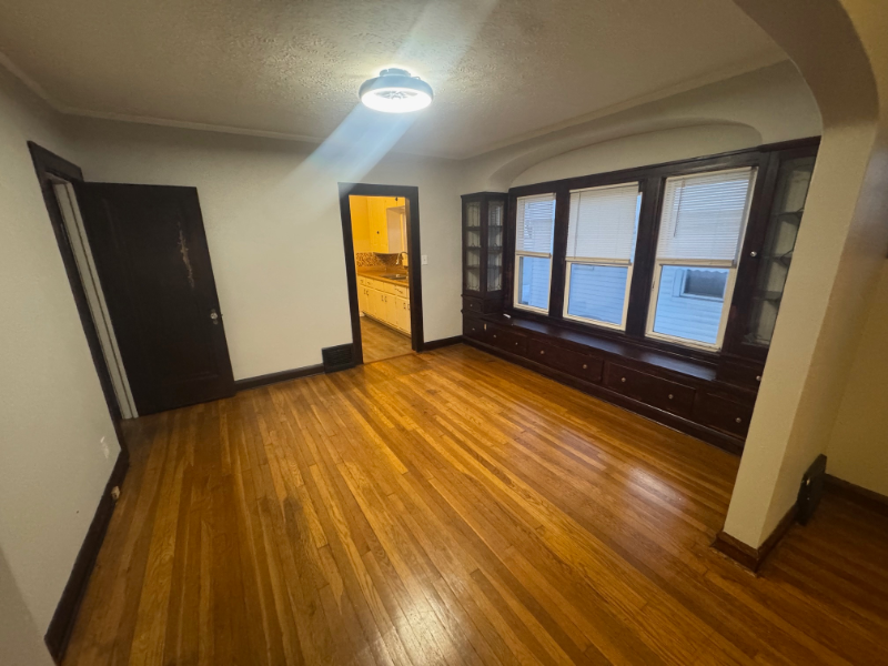 7414 Marlborough Ave - Photo 4 of 12