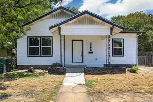 427 E Southcross Blvd - Photo 1 of 1