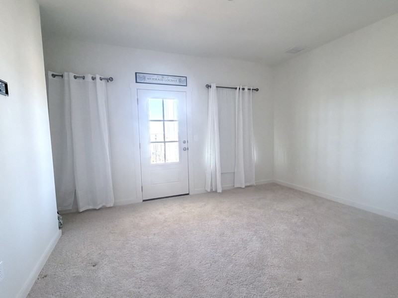 2323 Discovery Loop - Photo 4 of 15