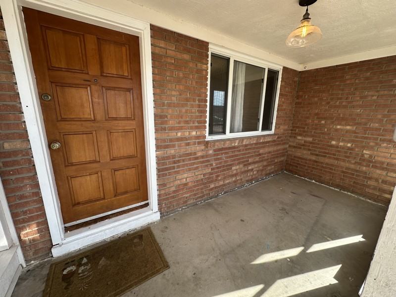 1124 Indiana St Se - Photo 2 of 18