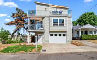 featured image of 3131 Ne Wasco St