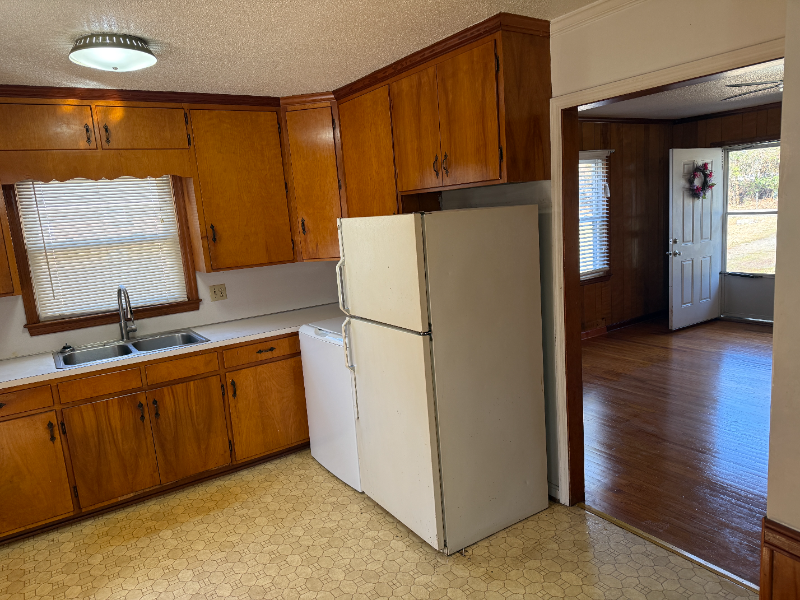 3733 Wakefield Ln - Photo 6 of 14