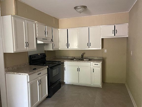 784 Beech Island Ave - Photo 2 of 13