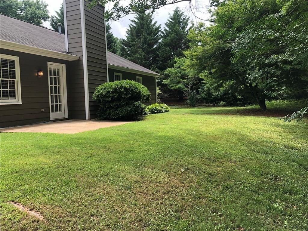 1560 Oklahoma Dr - Photo 3 of 19