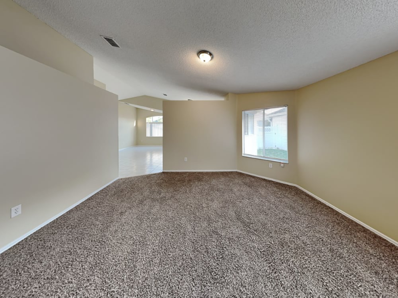 1618 Maplestead Ct - Photo 2 of 12