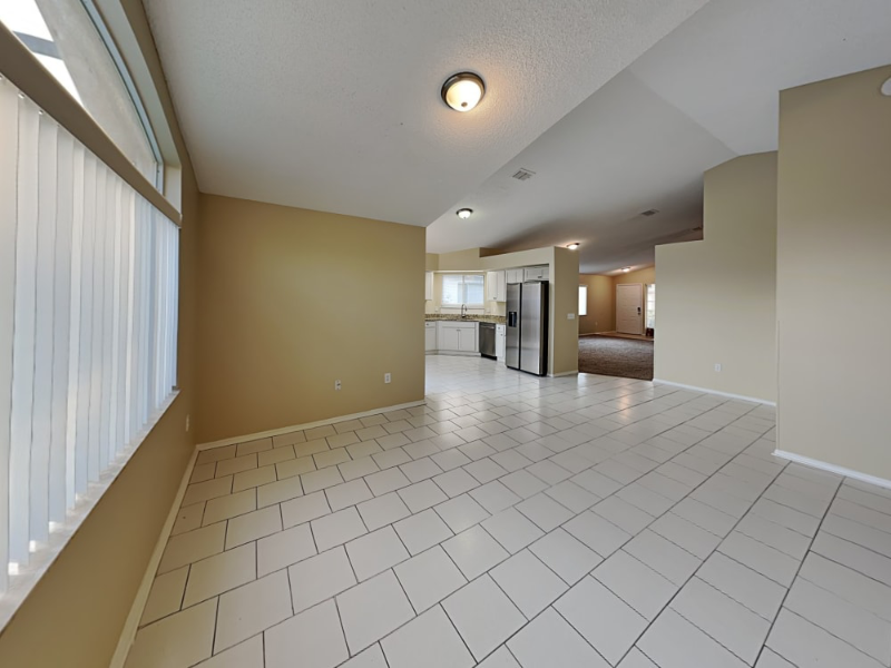 1618 Maplestead Ct - Photo 3 of 12