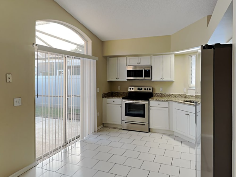 1618 Maplestead Ct - Photo 5 of 12